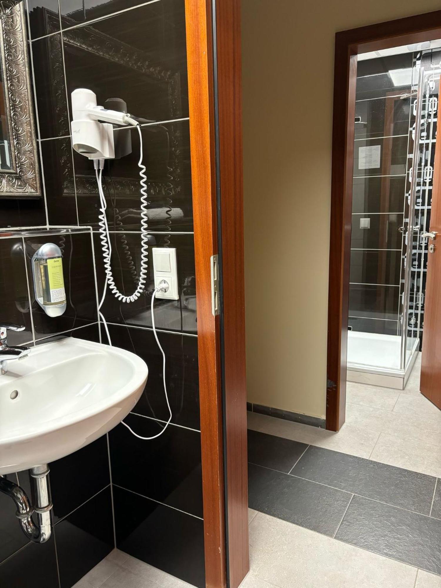 Hotel Athen Kelsterbach Frankfurt Airport Εξωτερικό φωτογραφία