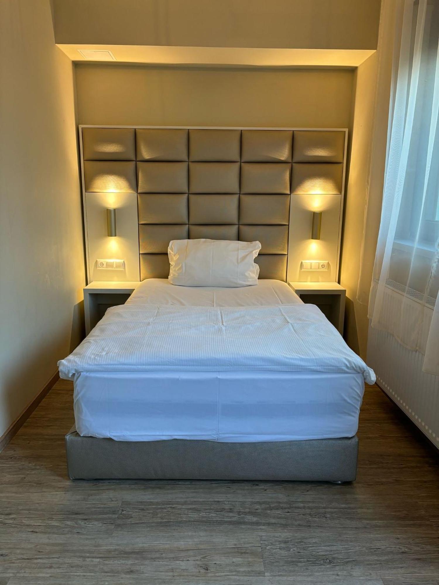 Hotel Athen Kelsterbach Frankfurt Airport Εξωτερικό φωτογραφία